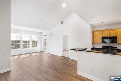 1100 Sterling Dr, Franklin Lakes, NJ, 07417-1932 | Card Image