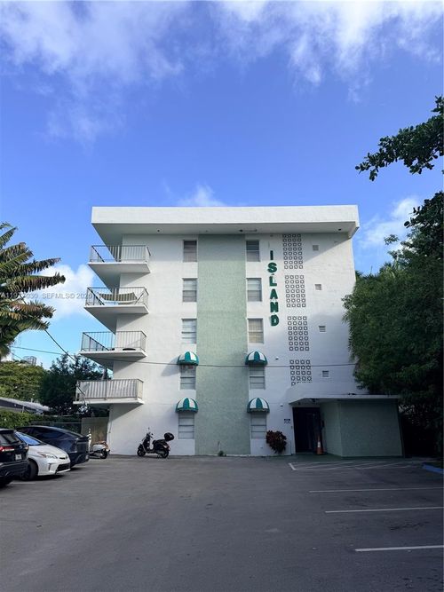 34-36 Island Ave, Miami Beach, FL, 33139 | Card Image