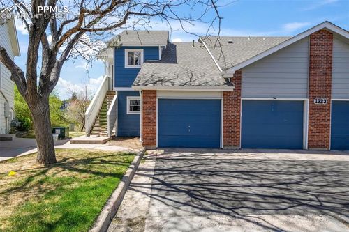 202-1323 S Cathay Ct, Aurora, CO, 80017-4559 | Card Image