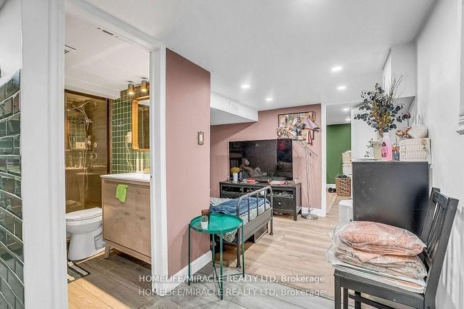 212 Symington Ave, House other with 5 bedrooms, 3 bathrooms and 1 parking in Toronto ON | Image 40