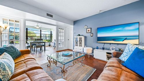apt-102-1518 Whitehall Dr, Davie, FL, 33324-6635 | Card Image