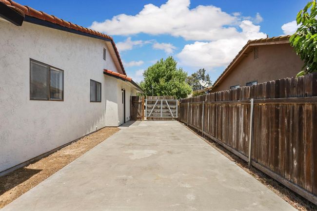146 Brodiewest Ct, House other with 3 bedrooms, 2 bathrooms and null parking in Galt CA | Image 4