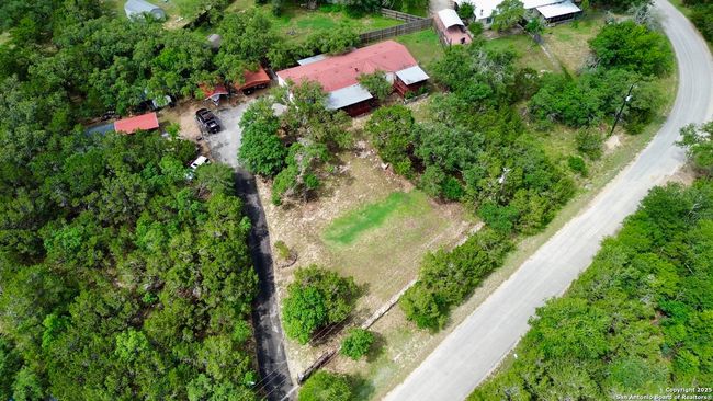 1085 Zane Grey Ln, House other with 4 bedrooms, 3 bathrooms and null parking in Spring Branch TX | Image 34