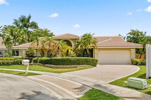 11021 Nw 7th St, Plantation, FL, 33324-8103 | Card Image