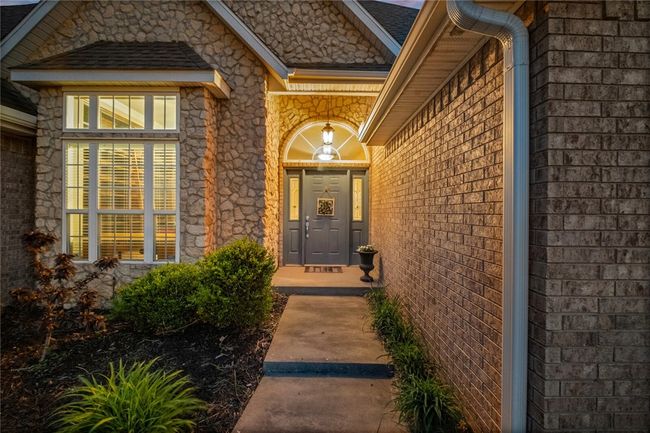 Beautifully landscaped entry way | Image 5