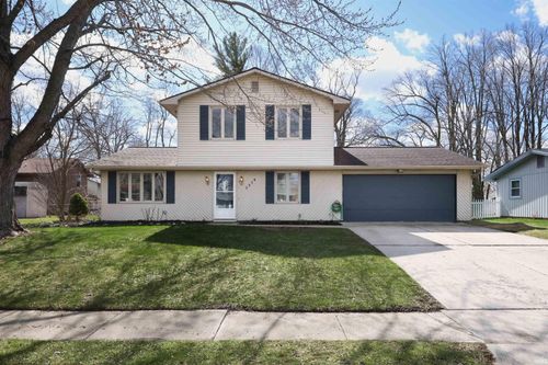 7714 Clover Meadow Drive, Fort Wayne, IN, 46815-8110 | Card Image
