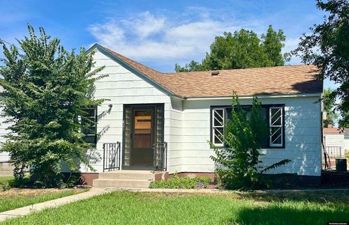 821 Howell Ave, Worland, WY, 82401-4024 | Card Image