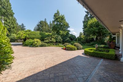 412 Walker St, House other with 5 bedrooms, 3 bathrooms and 6 parking in Coquitlam BC | Image 3