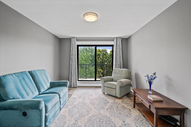 APT-514 - 10511 Cedar Lake Rd, Condo with 3 bedrooms, 2 bathrooms and null parking in Minnetonka MN | Image 5