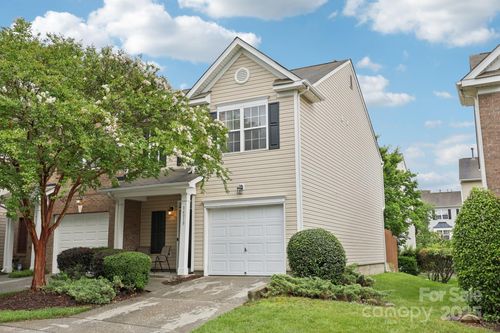 14018 Drake Watch Ln, Charlotte, NC, 28262-1646 | Card Image