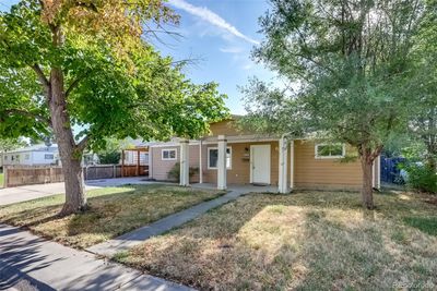 829 Vaughn Street, House other with 3 bedrooms, 1 bathrooms and 2 parking in Aurora CO | Image 1