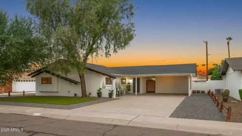 8315 E Devonshire Ave, Scottsdale, AZ, 85251-2804 | Card Image
