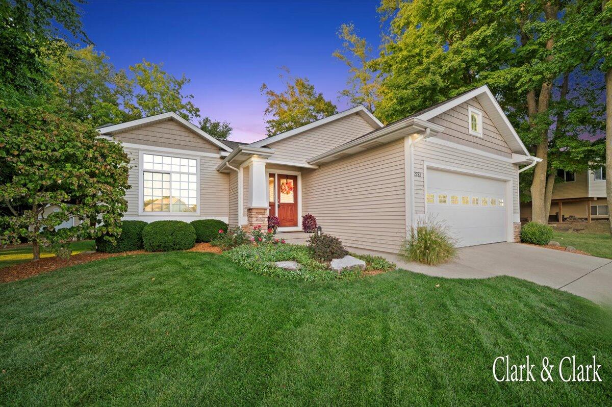 Orchard Ridge Dr, Grand Rapids, MI 49534