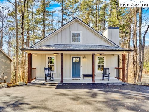 741 Pine Ridge Road, Beech Mountain, NC, 28604 | Card Image