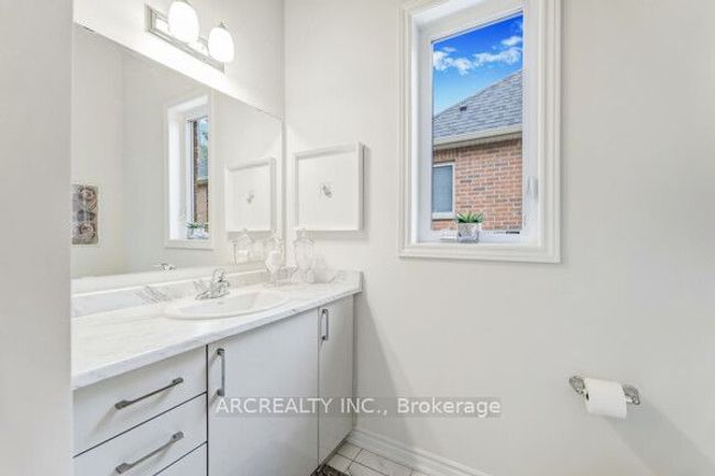 25 Thompson Way, House other with 4 bedrooms, 4 bathrooms and 7 parking in Springwater ON | Image 18