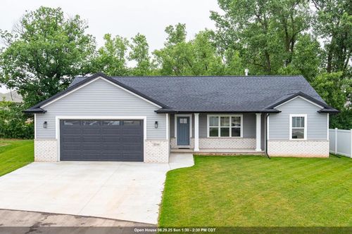 2240 E Honeygold Court, APPLETON, WI, 54913 | Card Image