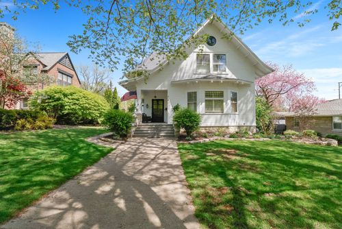 404 Washington St, Valparaiso, IN, 46383 | Card Image