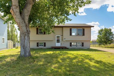 607 Bluebird Dr, House other with 3 bedrooms, 2 bathrooms and null parking in Box Elder SD | Image 1