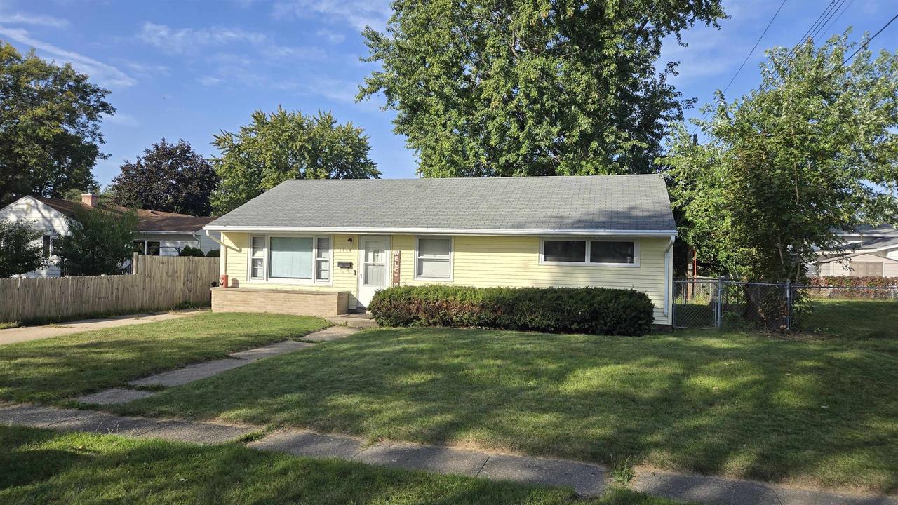 Crest Rd, Beloit, WI 53511
