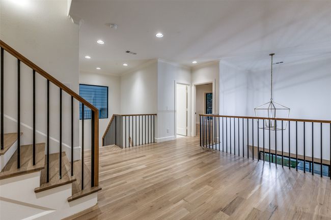 Upstairs Landing | Image 24