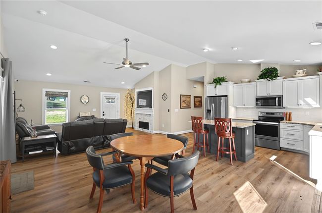 8045 Highway 81 S, House other with 3 bedrooms, 2 bathrooms and null parking in Starr SC | Image 8