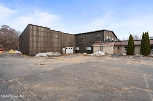 108-27 Kent St, Ballston Spa, NY, 12020-1543 | Card Image