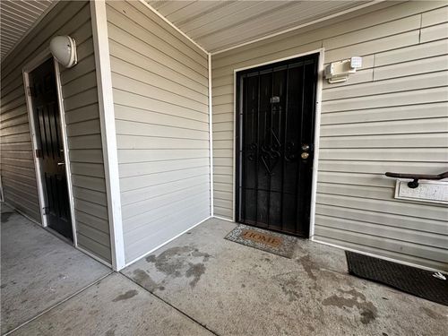 13202 Fairington Ridge Cir, Lithonia, GA, 30038-5649 | Card Image