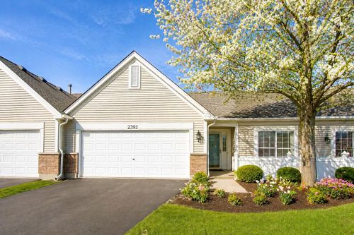 2392 Carillon Dr, Grayslake, IL, 60030-4401 | Card Image