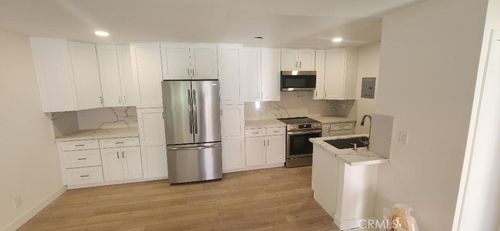 unit-p6-2511 W Sunflower Ave, Santa Ana, CA, 92704-7512 | Card Image