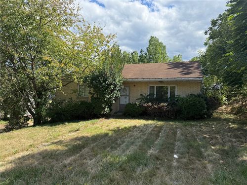 102 Baker Rd, Monaca, PA, 15061-2502 | Card Image