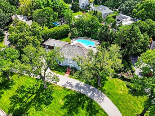 2835 Verona Rd, Mission Hills, KS, 66208-1271 | Card Image