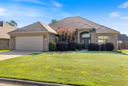 205 Lucia Ln, North Little Rock, AR, 72113-7602 | Card Image