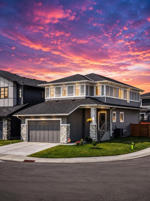 1429 Chinook Gate Glen Sw, House with 5 bedrooms, 3 bathrooms and 2 parking in Airdrie AB | Card Image