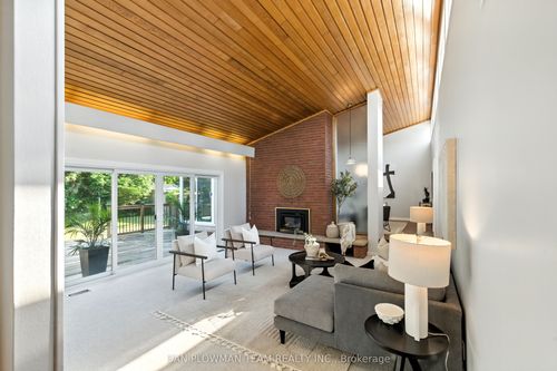 83 Sherwood Rd E, Ajax, ON, L1T2Y7 | Card Image