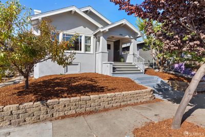 3703 Market Street, House other with 2 bedrooms, 1 bathrooms and 5 parking in Emeryville CA | Image 3