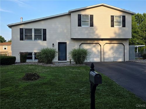 3978 Thrush Ln, Liverpool, NY, 13090-1531 | Card Image