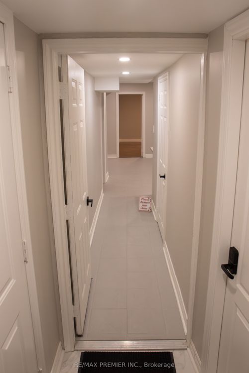 bsmt-55 Breeze Dr, Bradford, ON, L3Z3A6 | Card Image