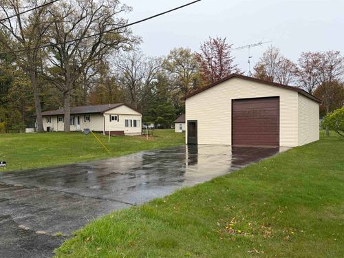 4866 Mikes Dr, Caseville, MI, 48725-9761 | Card Image