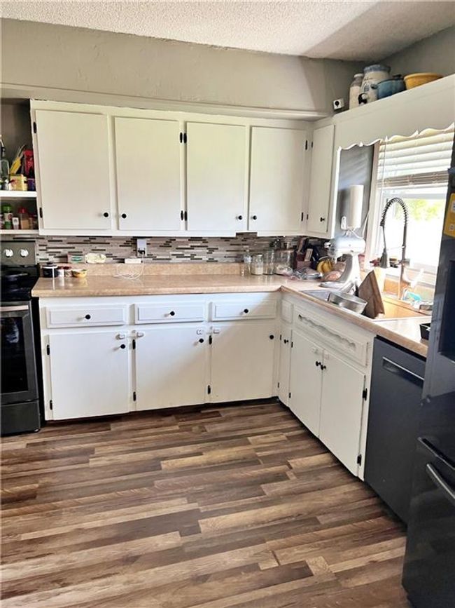 400 S 7 Th St, House other with 3 bedrooms, 1 bathrooms and null parking in Arma KS | Image 8