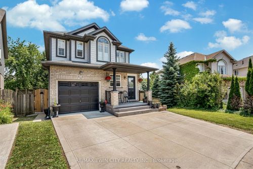 30 Everglade Cres, Kitchener, ON, N2E3Y6 | Card Image