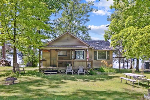 17328 Paradise Shores Rd, Brainerd, MN, 56401-2253 | Card Image