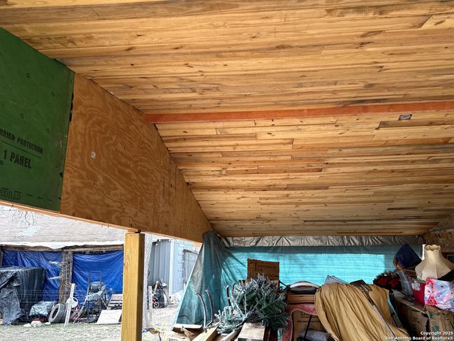713 Boone St, House other with 2 bedrooms, 2 bathrooms and null parking in Uvalde TX | Image 25