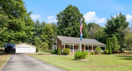 415 Patricia Dr, Ashland City, TN, 37015-9754 | Card Image