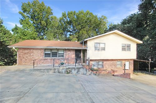 206 4th Ave, OPELIKA, AL, 36801-3624 | Card Image