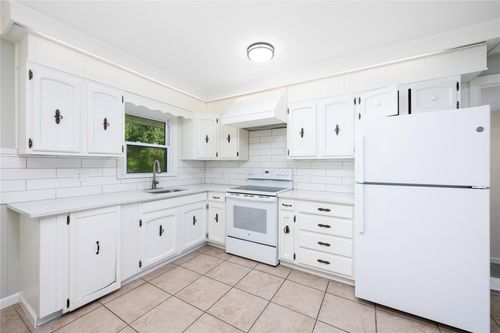 26 Mountain View Dr, Mahopac, NY, 10541-3808 | Card Image