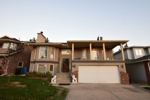 94 Douglas Woods Close Se, Calgary, AB, T2Z1Z5 | Card Image