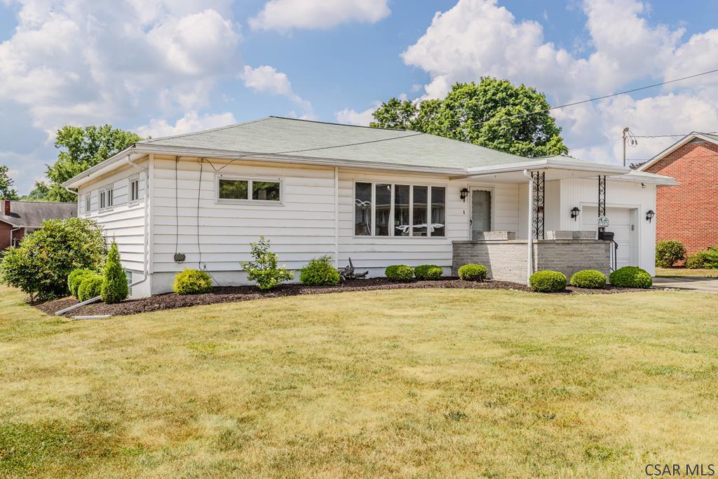 Race St, Somerset, PA 15501