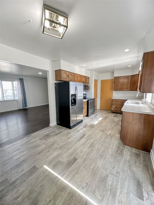 311 8th Ave Se, Cut Bank, MT, 59427-3524 | Card Image