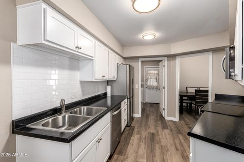 10921 W Coggins Dr, Sun City, AZ, 85351-3346 | Card Image