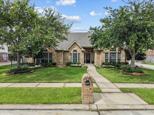 1731 Round Rock St, Friendswood, TX, 77546-7444 | Card Image